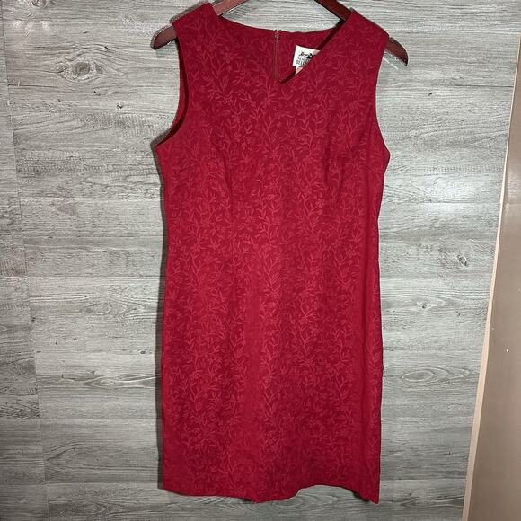 Northern Reflections Dresses & Skirts - Northern reflections Red Vintage dress Size 8 Floral Sleeveless Zip Back